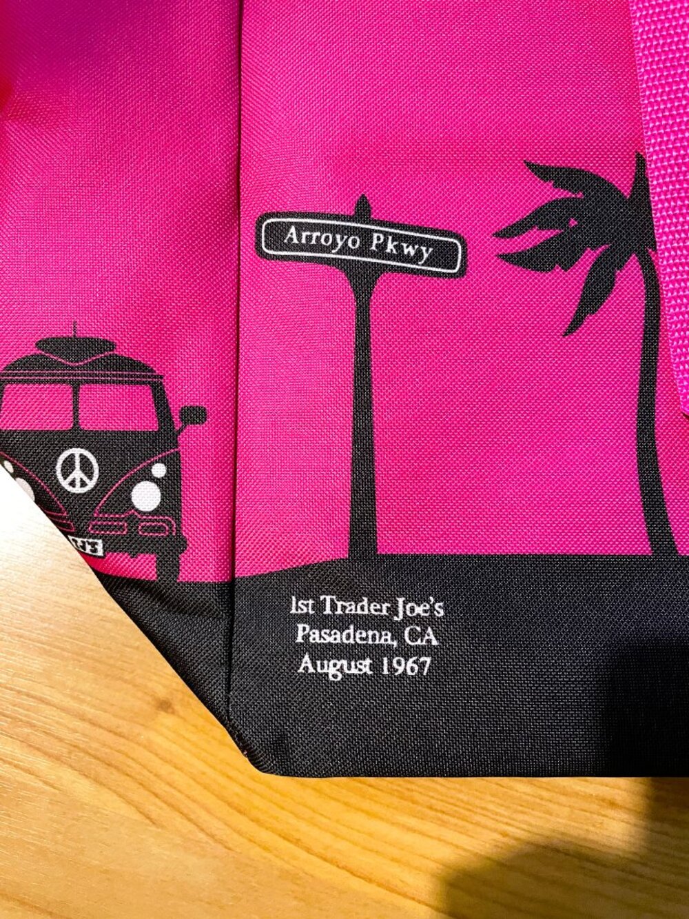 NWT Trader Joe's Magenta Pink Limited Edition LG Tote w/ PBJ & Mac Tote - Picture 6 of 16